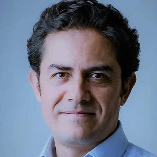 Carlos Álvarez